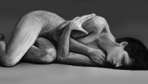 woman_on_floor_drawing